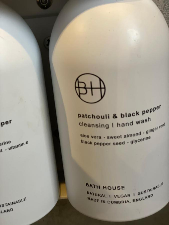 The Walled Garden At Cheshire Boutique Bathhouse 낸트위치 외부 사진