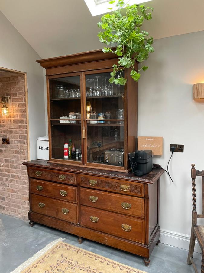 The Walled Garden At Cheshire Boutique Bathhouse 낸트위치 외부 사진