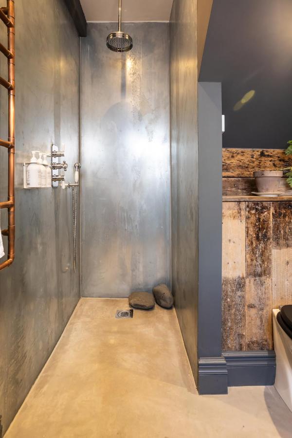 The Walled Garden At Cheshire Boutique Bathhouse 낸트위치 외부 사진